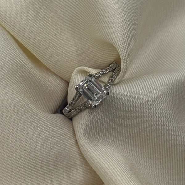 Platinum 1.00ct Emerald Cut LAB Diamond Solitaire With Split Diamond Shoulders